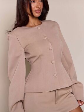 PrettyLittleThing Dusty Taupe Brown Tailored Button-Front Blazer